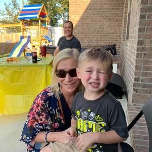 Meet your Posher, Lorrie love